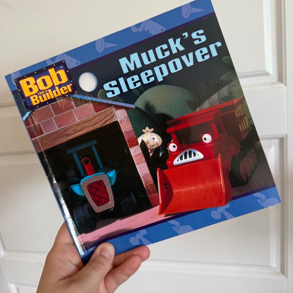 Y2K Bob The Builder Mucks Sleepover Paperback Boom 2002 nostalgia